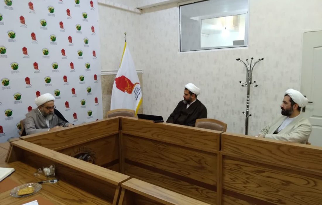 جلسه مشترک حجت الاسلام والمسلمین دکتر سبحانی مدیر بنیاد بین المللی امامت و حجت الاسلام والمسلمین میرزایی معاون آموزش موسسه دارالاعلام در محل بنیاد بین المللی امامت برگزار شد.