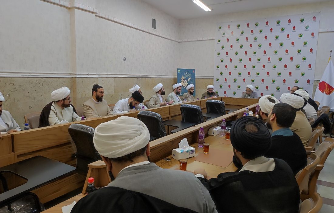 گزارش تصویری نشست صمیمی حجت الاسلام والمسلمین دکتر محمدتقی سبحانی ریاست محترم بنیاد بین المللی امامت با دانش پژوهان امامت