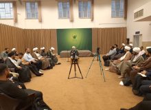 نشست علمی صمیمانه با حضور استاد محمدتقی سبحانی برگزار شد