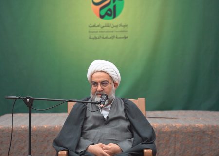 گزارش تصویری  نشست علمی صمیمانه با حضور استاد محمدتقی سبحانی