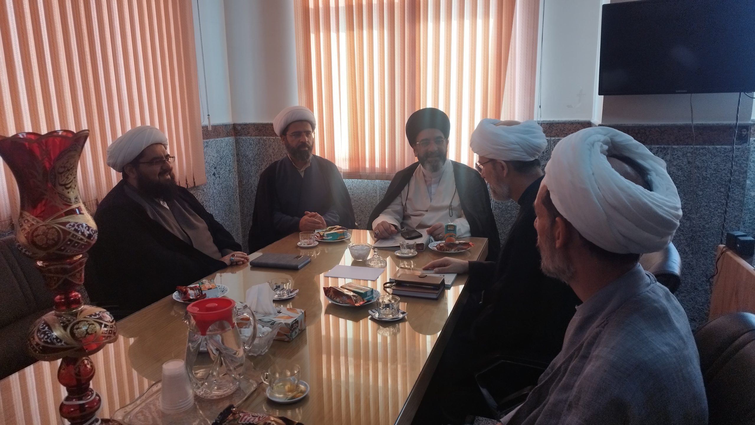 معاون فرهنگی بنیاد بین‌المللی امامت با معاون فرهنگی مرکز مدیریت حوزه‌های علمیه خواهران کشور دیدار کردند