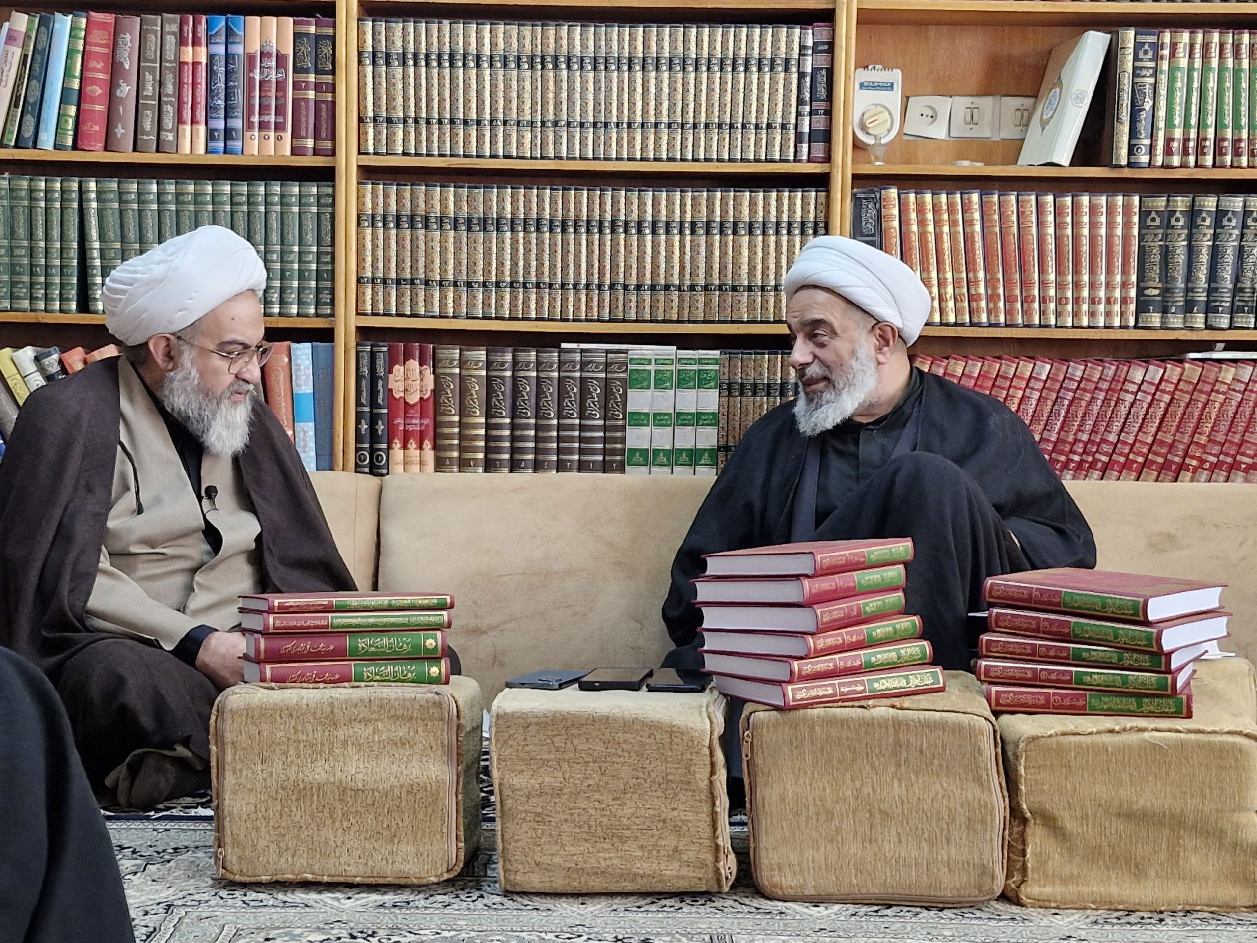 دیدار اعضای دبیرخانه کنگره بین المللی بزرگداشت علامه میرحامد حسین لکهنوی رحمه الله با آیت الله سند حفظه الله