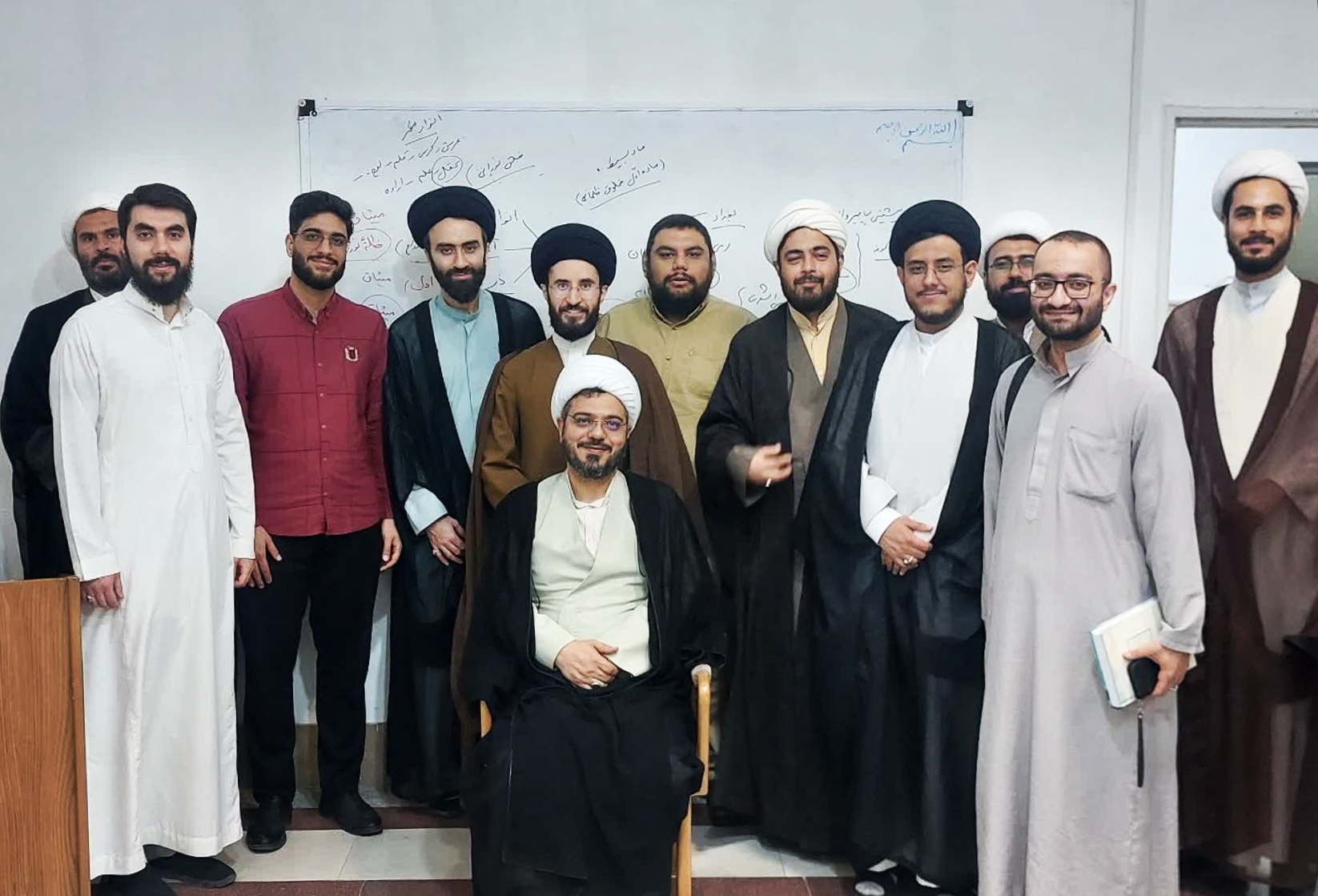 پایان سال تحصیلی در مرکز تخصصی امام‌شناسی با برگزاری امتحانات نهایی