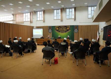 گزارش تصویری چهارمین کرسی علمی ترویجی با موضوع «تحلیل و بررسی نظریه عدم اجتماع خلافت با نبوت در یک خاندان »