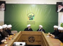 دیدار حجت الاسلام و المسلمین شیخ عمار الهلالی رئیس شئون معارف عتبه عباسیه و هیئت همراه با حجت الاسلام و المسلمین محمد تقی سبحانی و بازدید از بنیاد بین‌المللی امامت