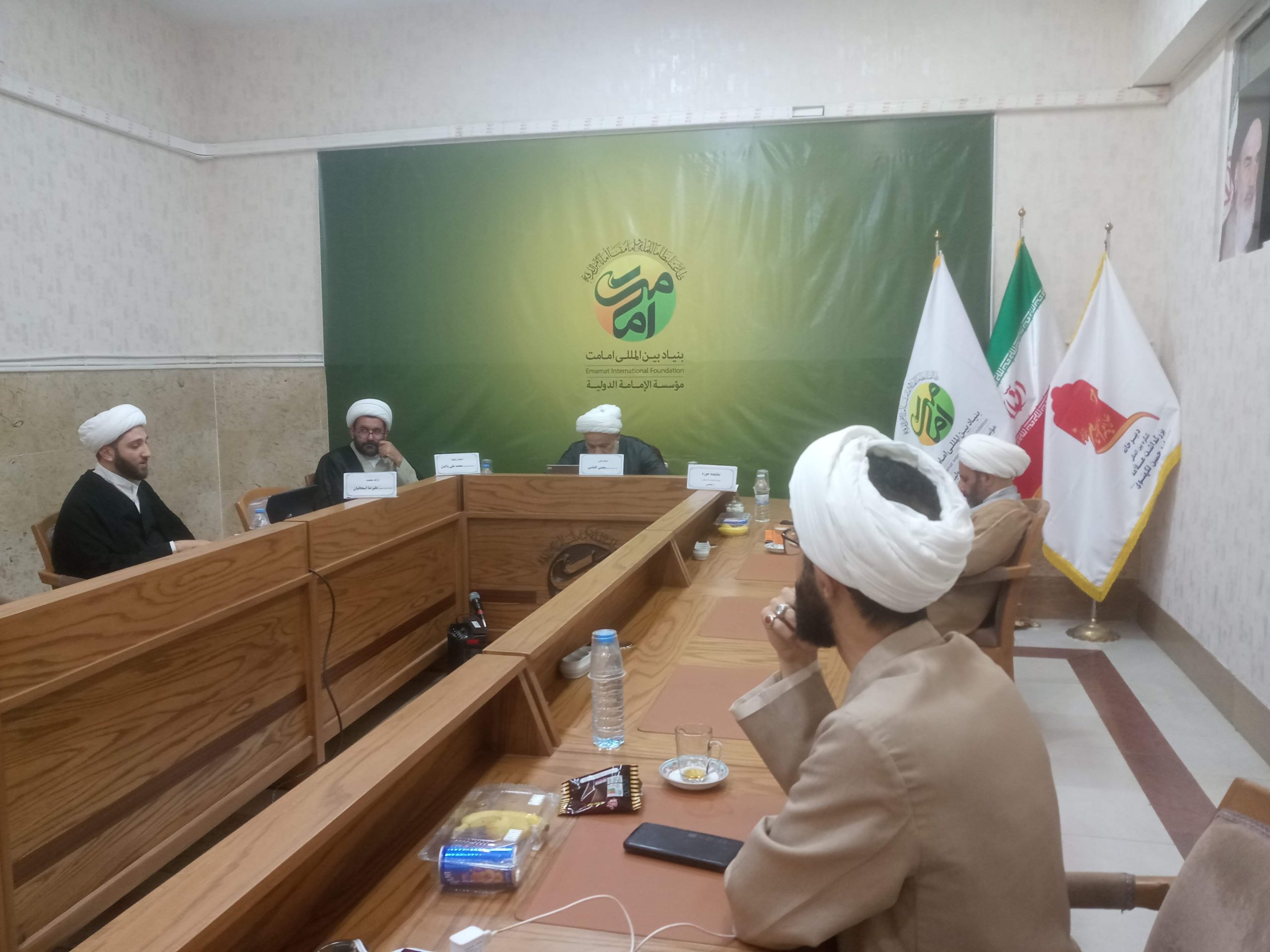 رساله «نقد و بررسی نظریه انسان کامل در آراء صوفیان» با درجه عالی دفاع شد