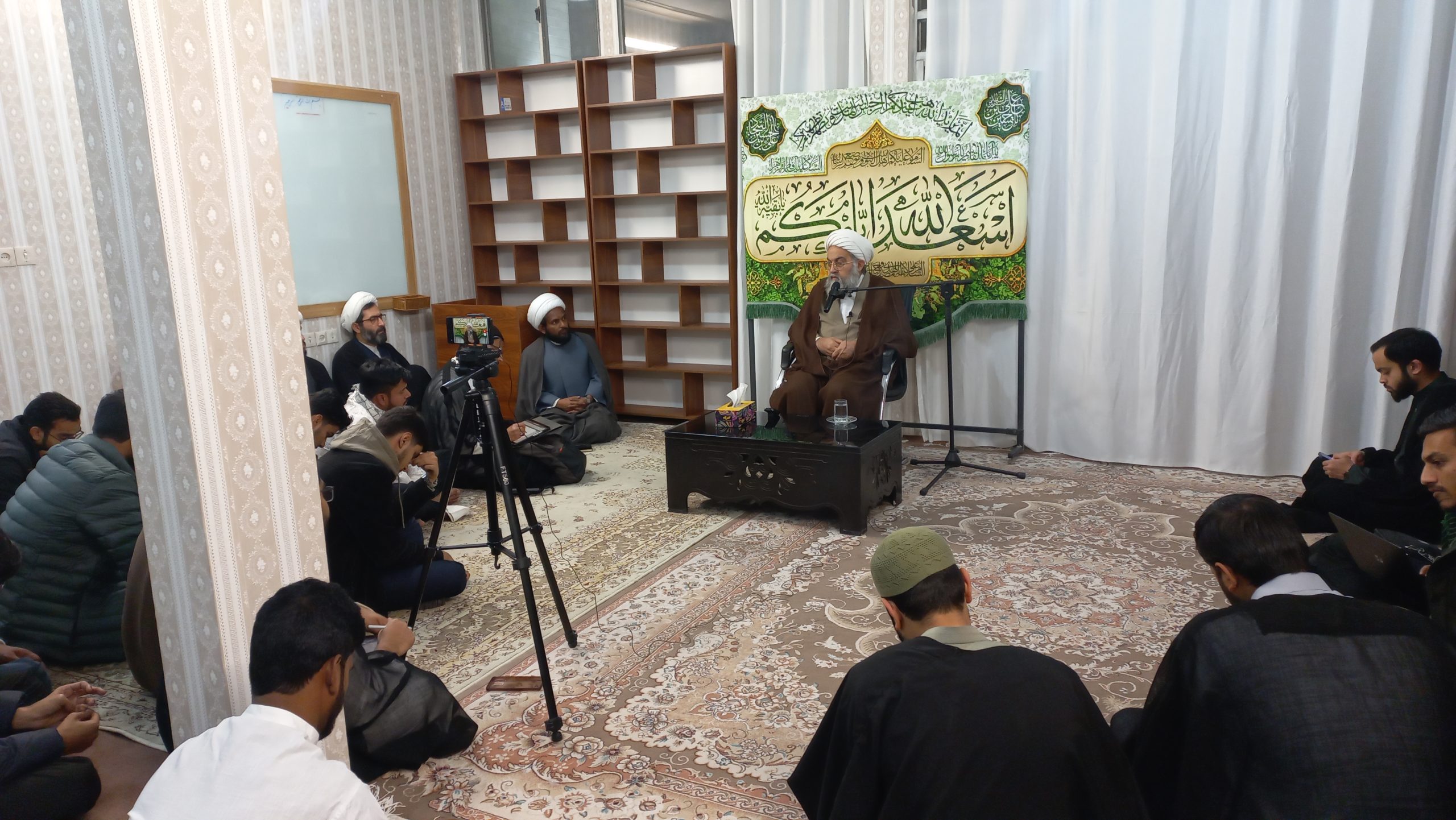 دوره آموزشی «آشنایی با امامت» ویژه طلاب هندی مقیم قم برگزار شد