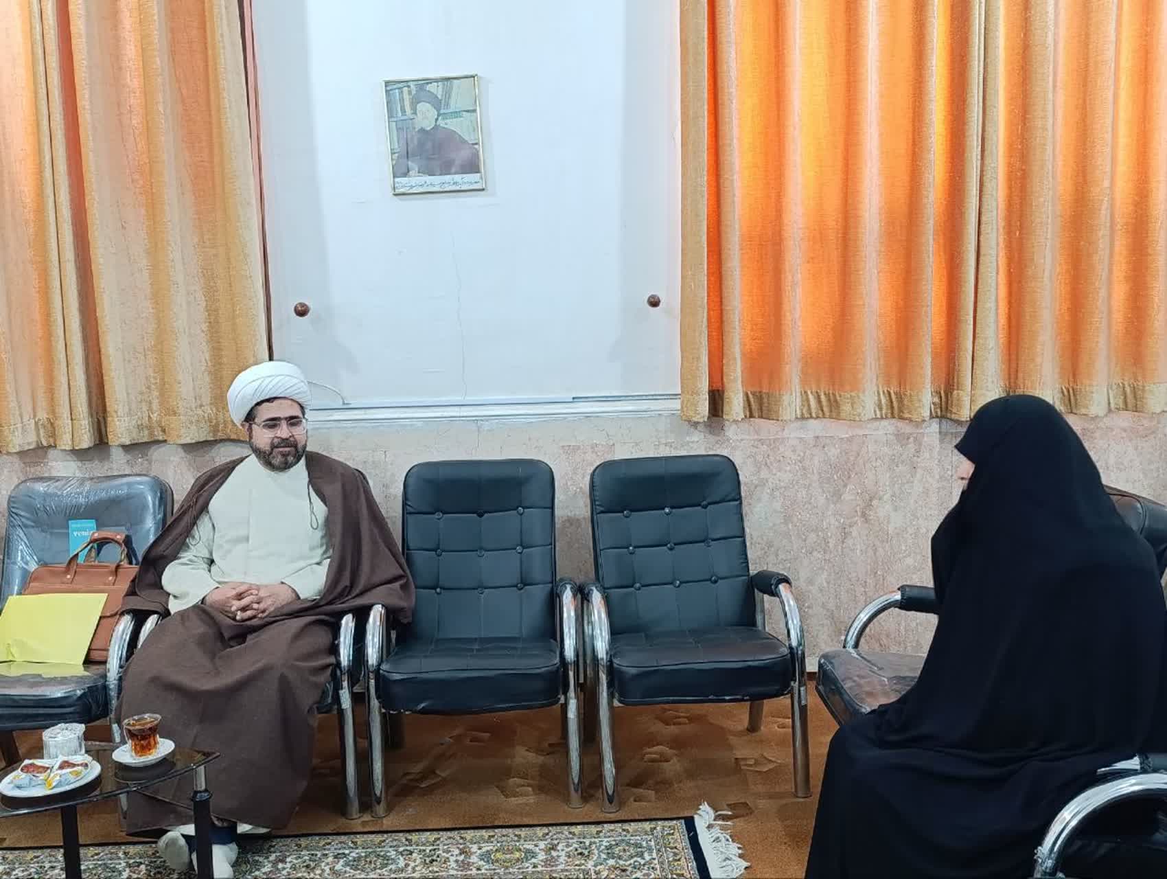 کارگاه تخصصی با عنوان «شیوه مناظره و پاسخگویی به شبهات» و نشست هماندیشی در شادگان برگزار شد.