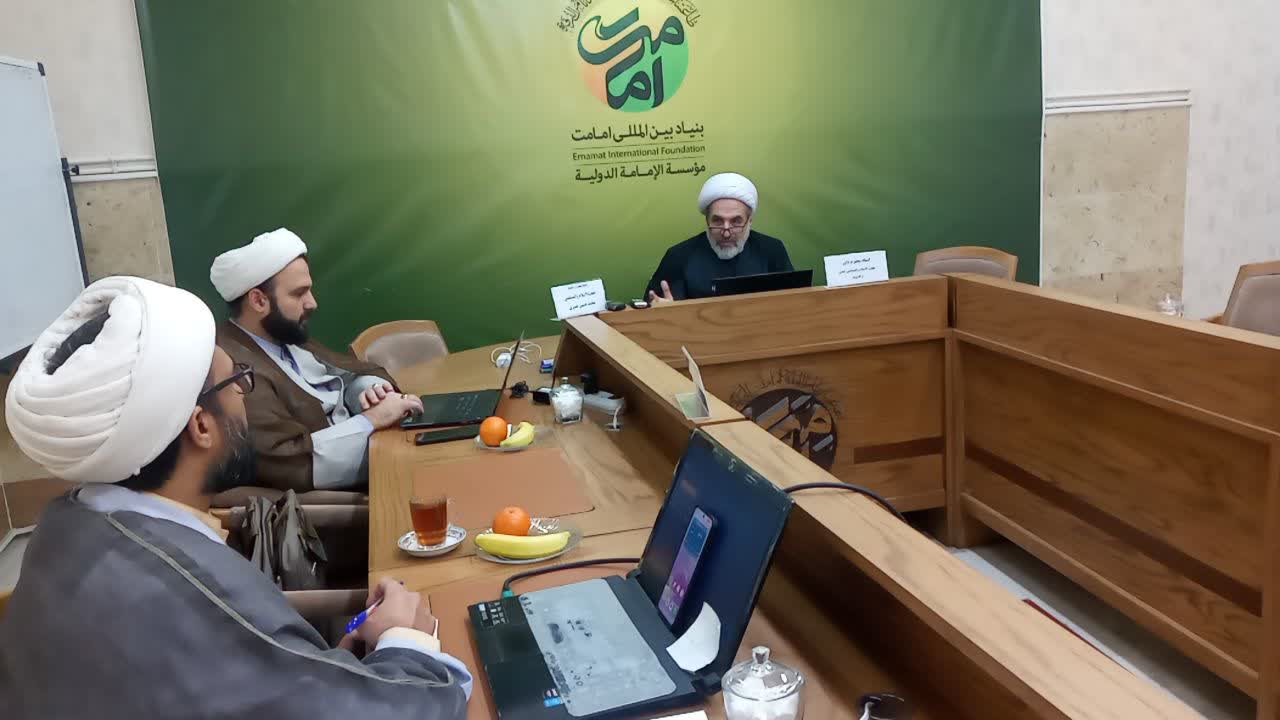 پایاننامه «بازخوانی و نقد اندیشه سلفیگرایان ایرانی در انکار عصمت امامان علیهم السلام» با درجه عالی دفاع شد