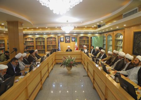 آیین رونمایی از پوستر «کنگره جهانی هزاره علامه کراجکی» در قم برگزار شد